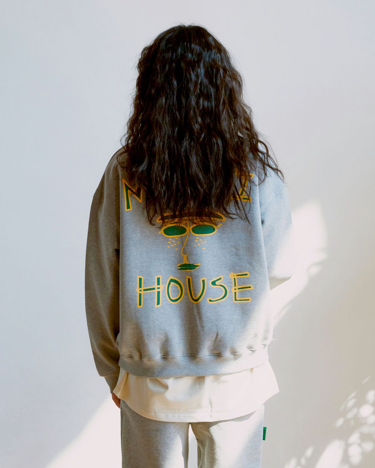 마르지하우스(MARJI HOUSE) Vintage logo sweat shirts Gray