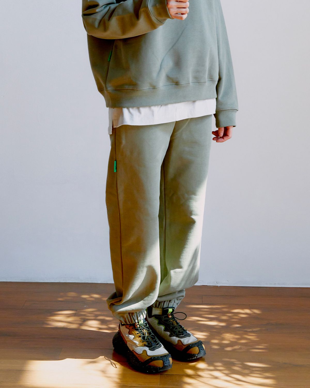 마르지하우스(MARJI HOUSE) Vintage logo sweat pants Khaki