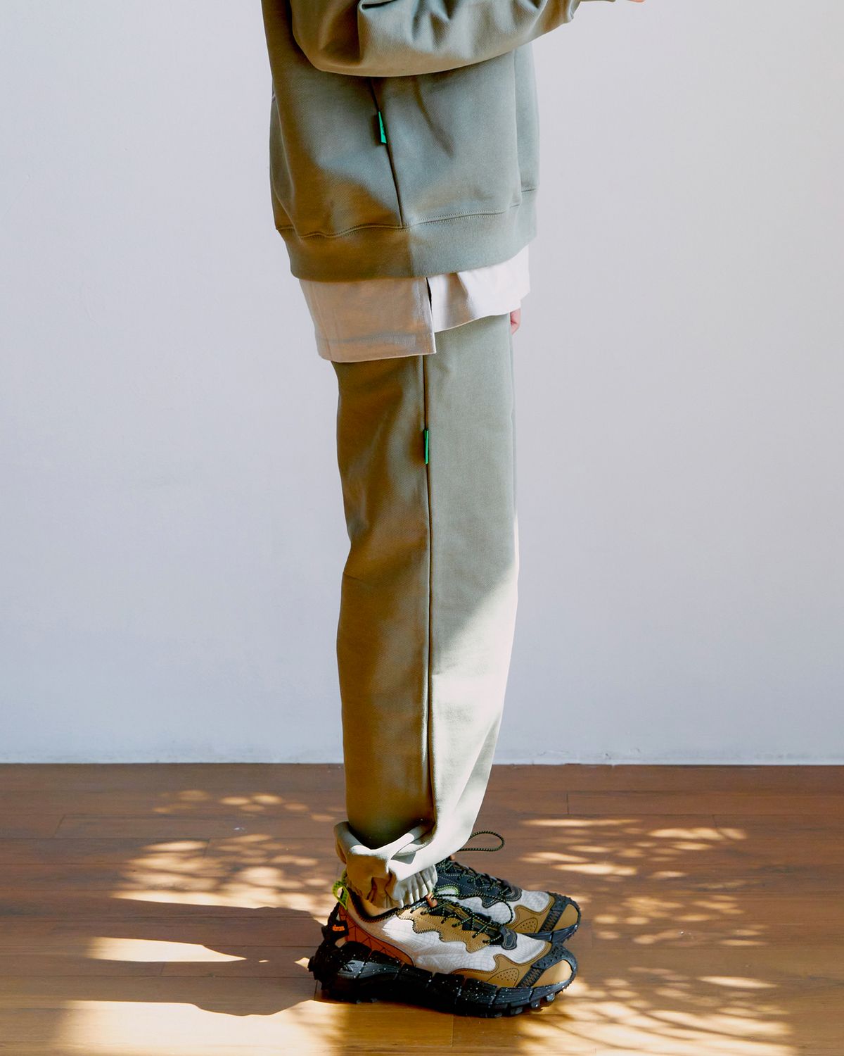 마르지하우스(MARJI HOUSE) Vintage logo sweat pants Khaki