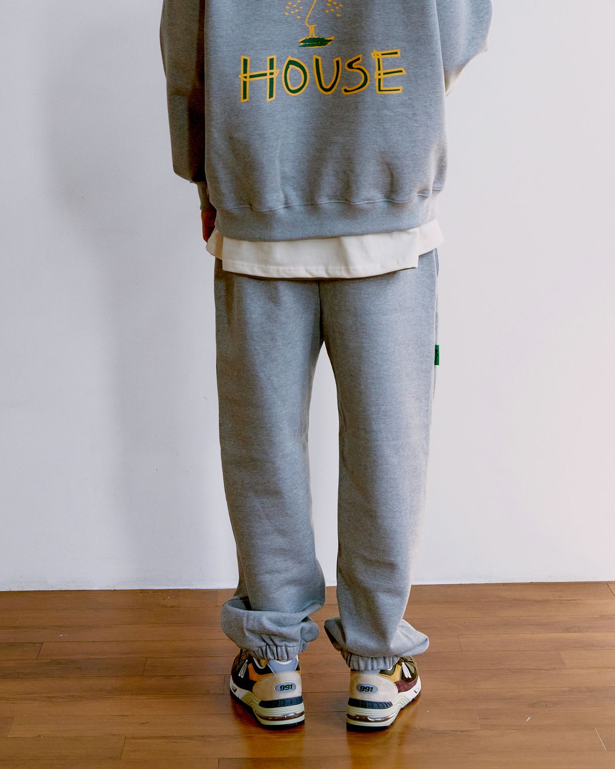 마르지하우스(MARJI HOUSE) Vintage logo sweat pants Gray