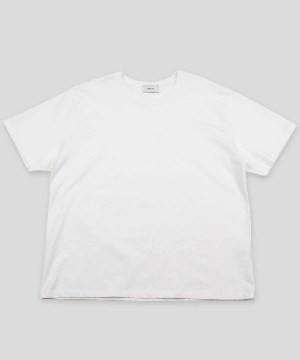디뮤즈(DEMUSE) 세미오버 반팔 티셔츠 (WHITE)