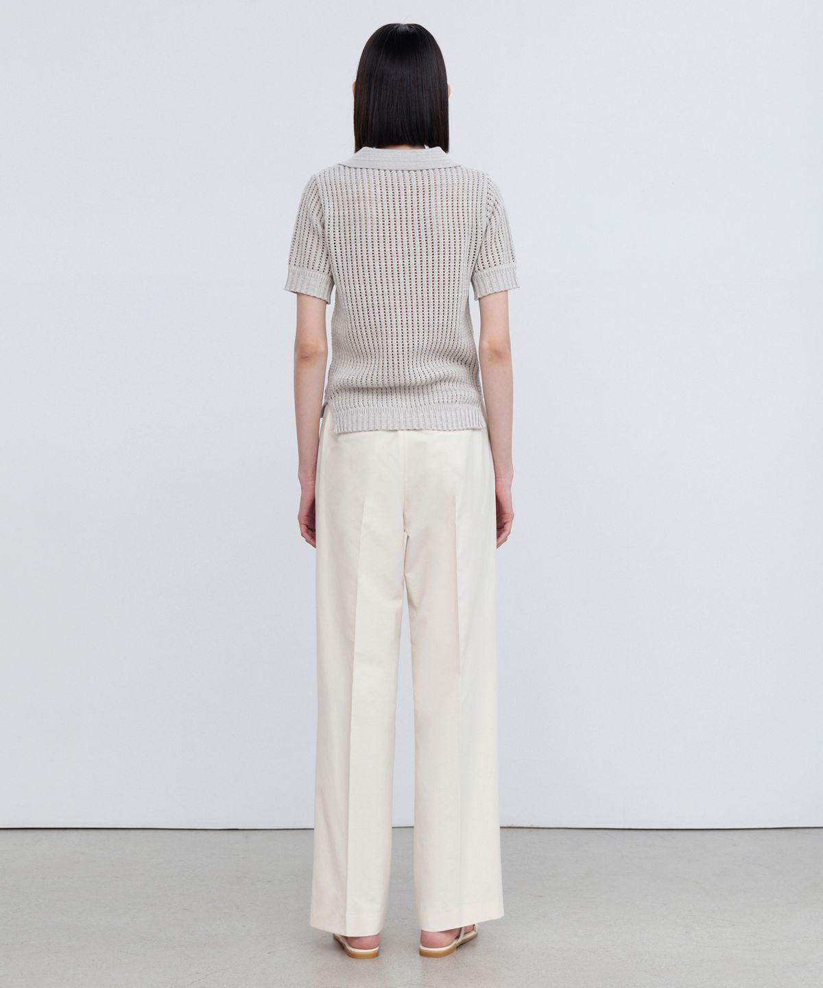 리이(RE RHEE) KNITTED SHORT SLEEVES COLLARED TOP MB