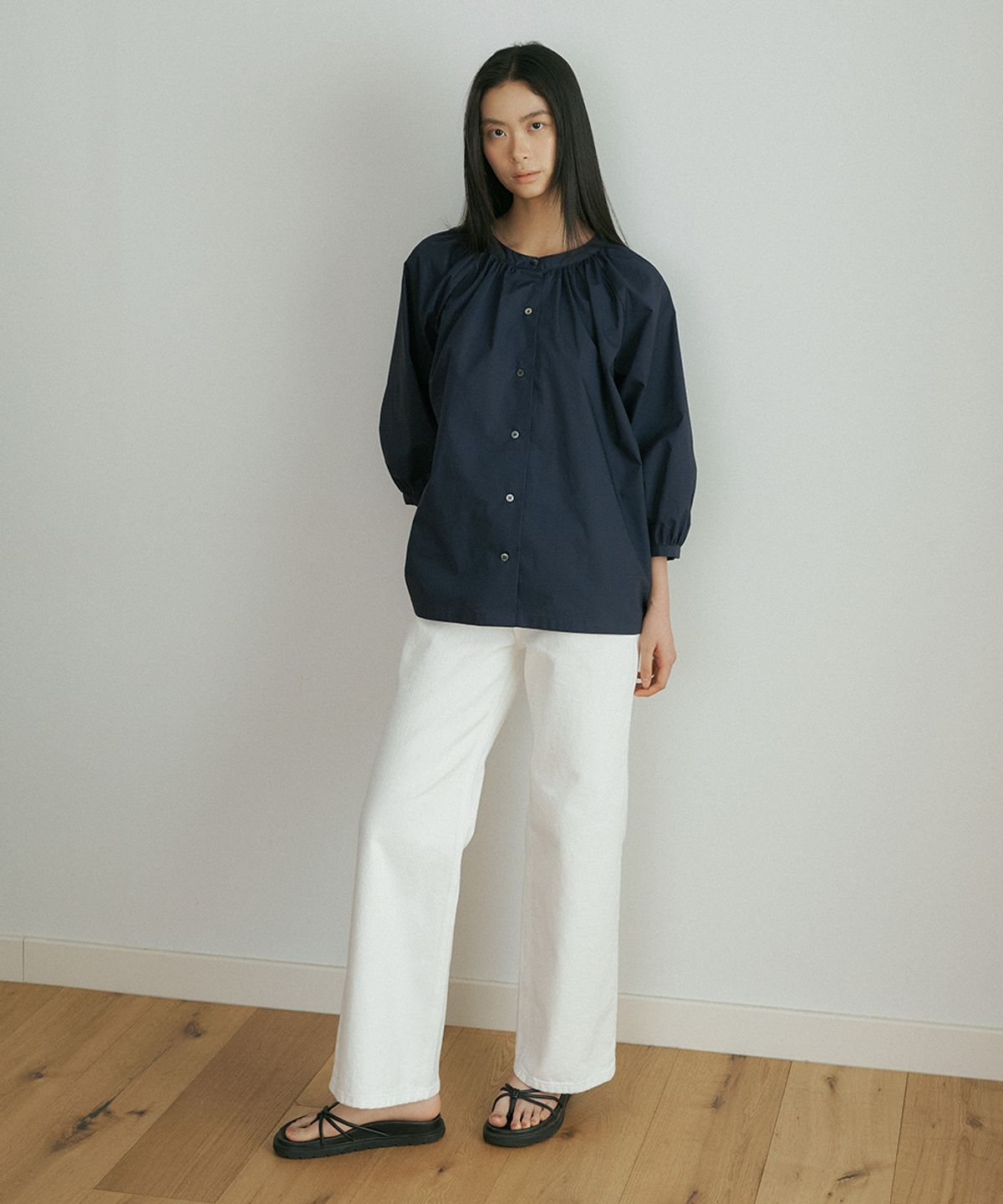 링서울(LINGSEOUL) two way shirring blouse-navy