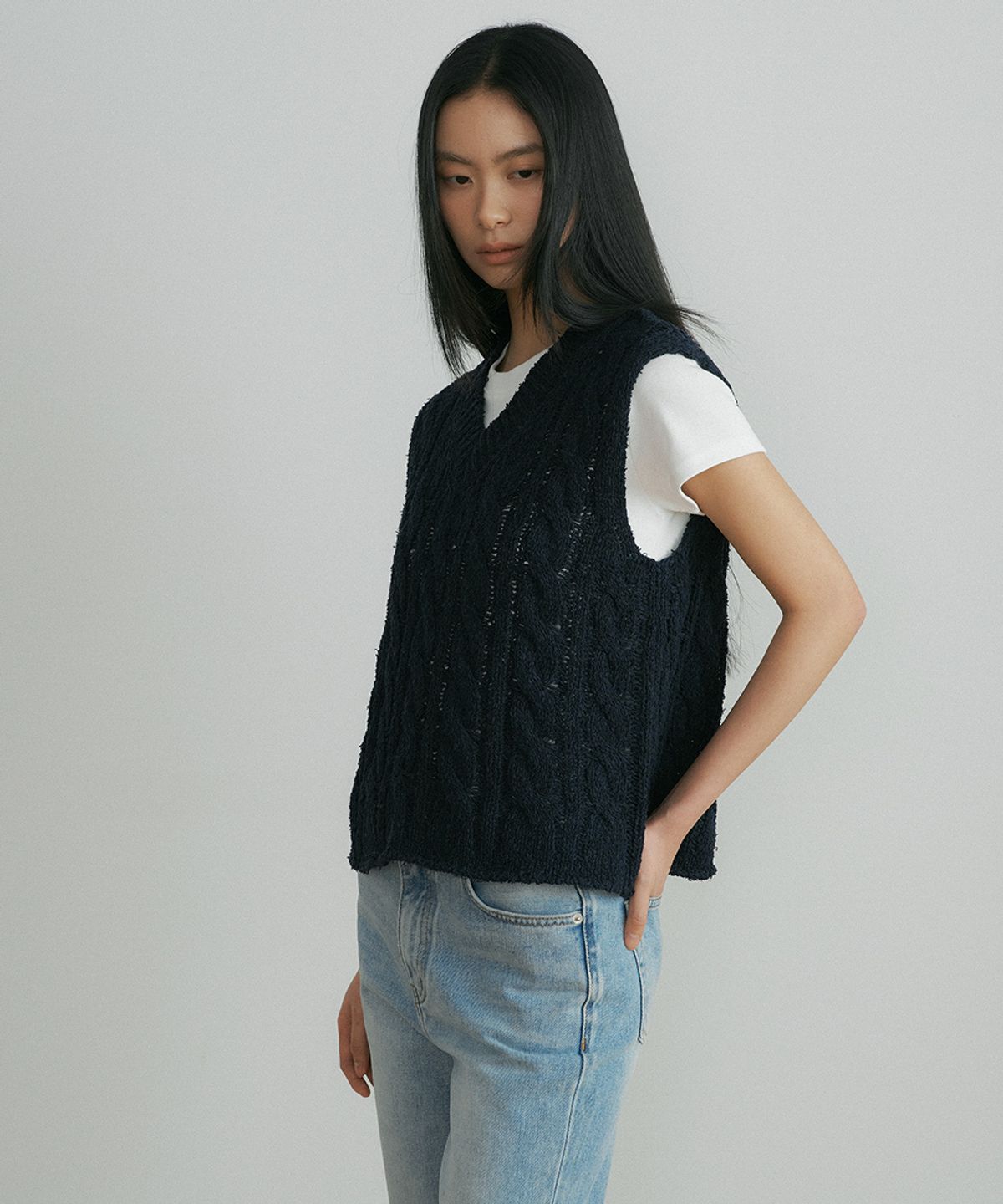 링서울(LINGSEOUL) cable cotton blended knit vest-navy