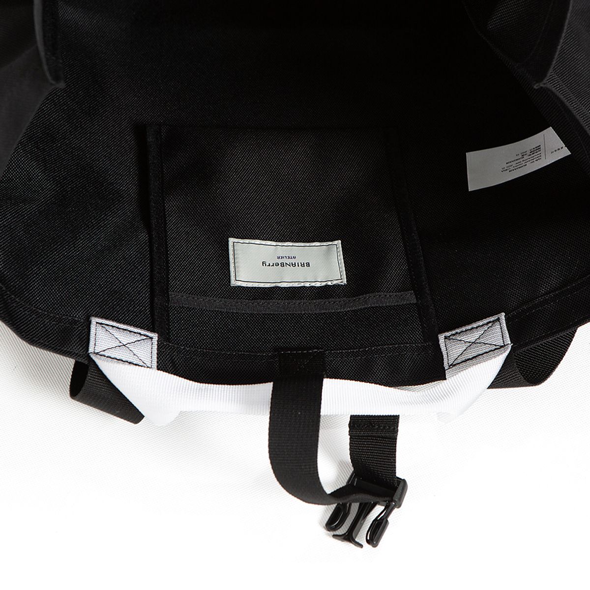 브라이언베리(BRIAN BERRY) BRIAN MARKET BAG_WHITE