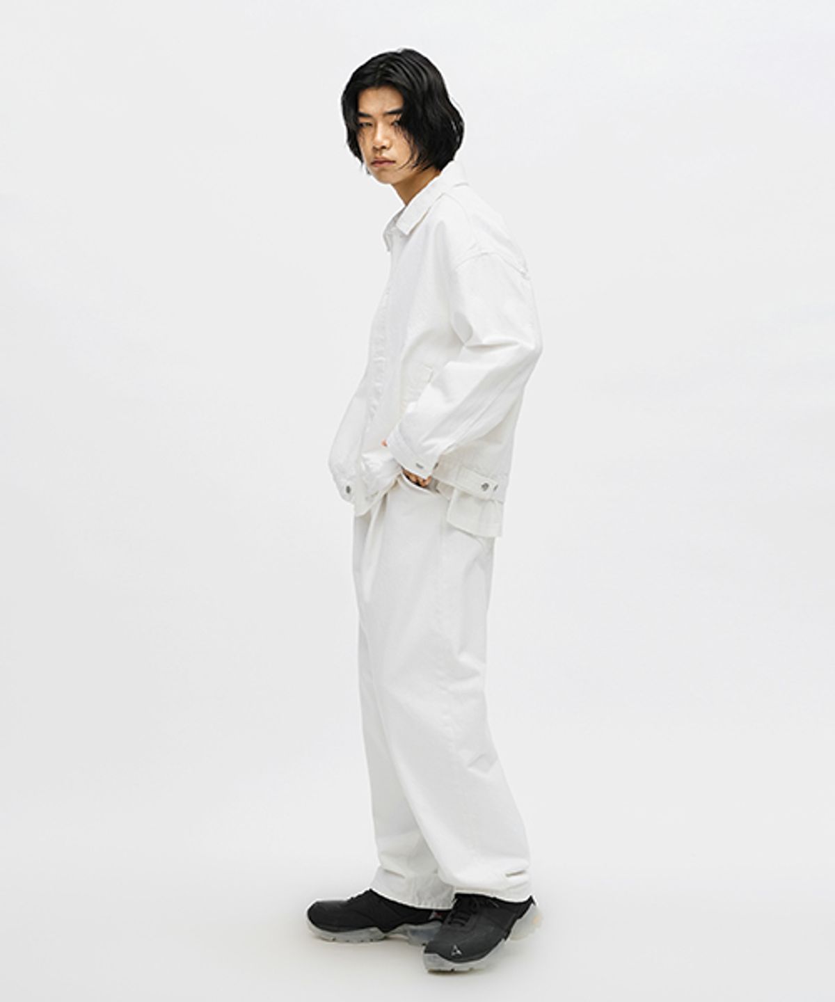 에러스익셉티드(ERRORS EXCEPTED) WT034 플리츠 테이퍼드 데님팬츠 (White)
