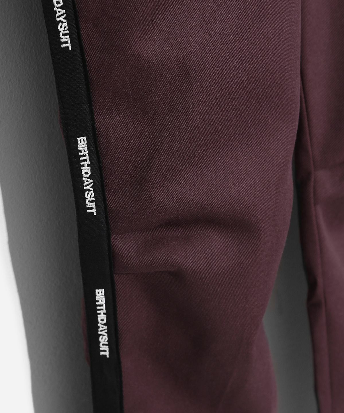벌스데이수트(BIRTHDAYSUIT) SIDE LINE REMAKE 874 - 001 (MAROON)