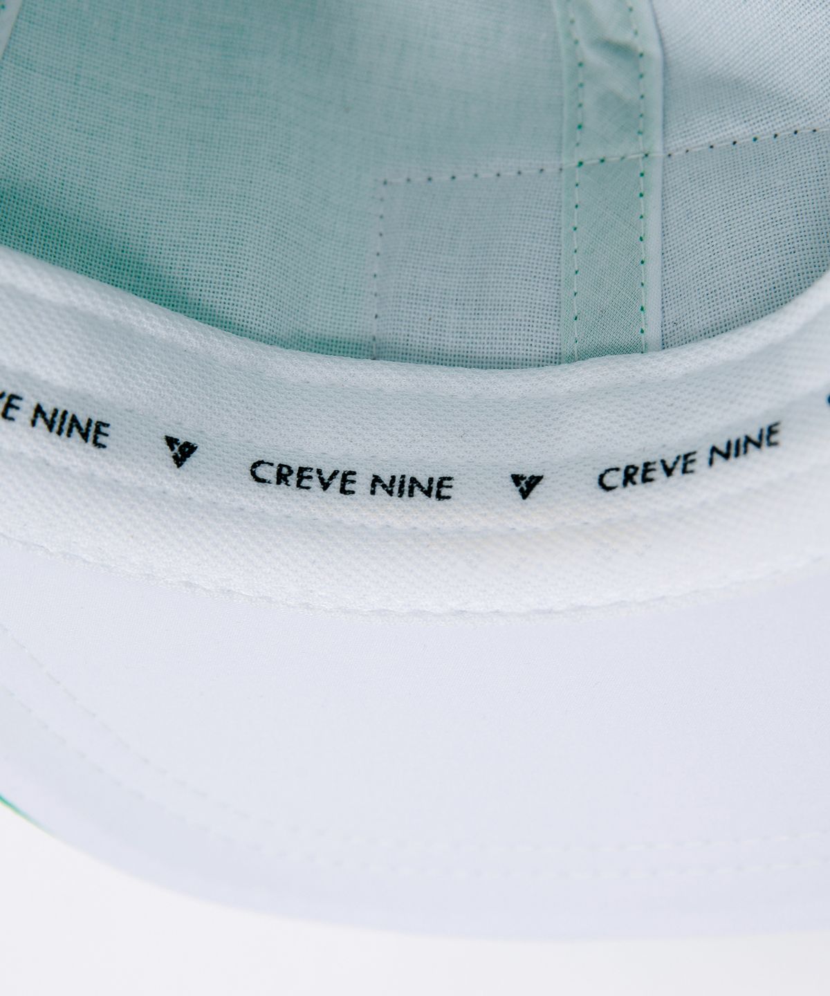 크리브나인(CREVE9) 메탈 심볼 스냅백