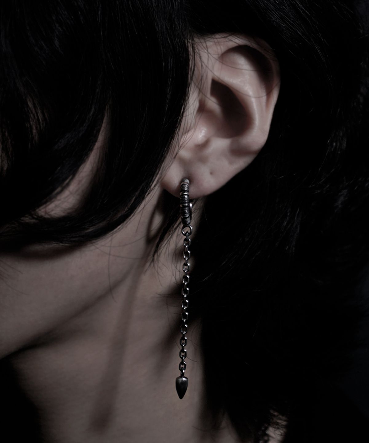 갓제이크(GODJAKE) [DEVOURED] CHAIN ST HOOP EARRING