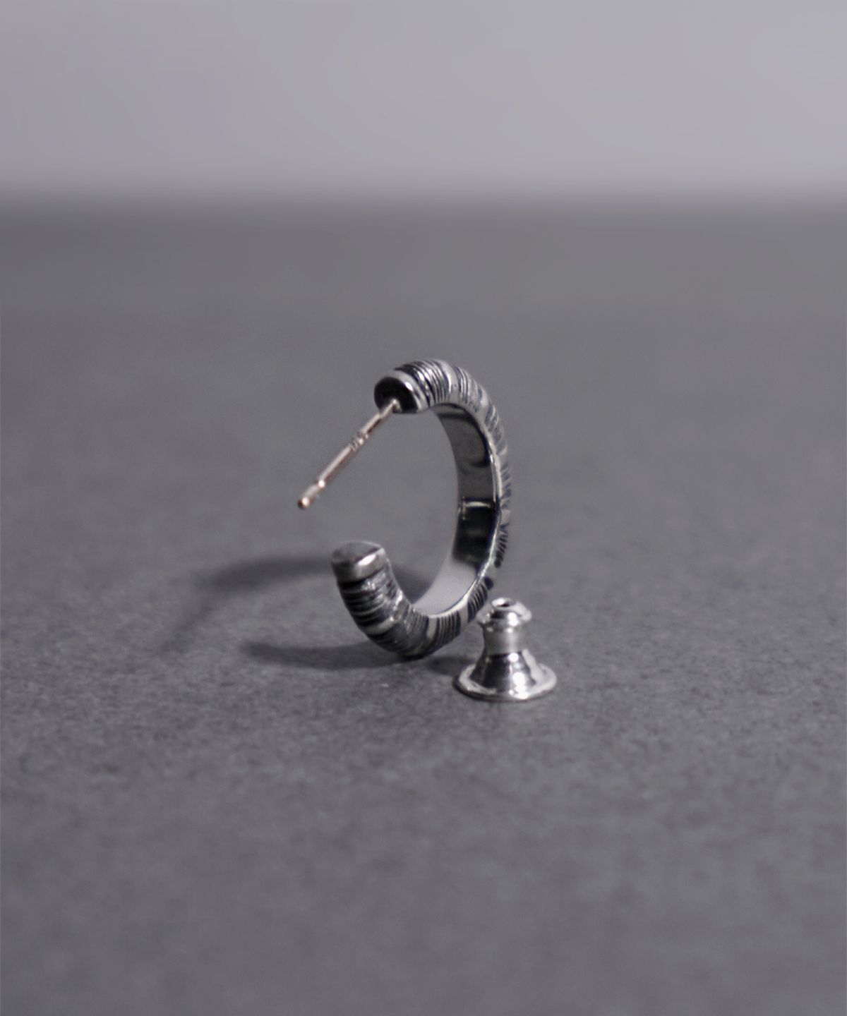 갓제이크(GODJAKE) [DEVOURED] HOOP EARRING