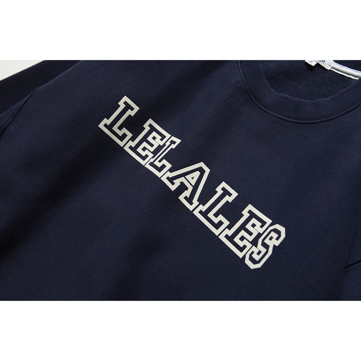 르라레(LELALES) 후로피 로고 스웻셔츠 -네이비