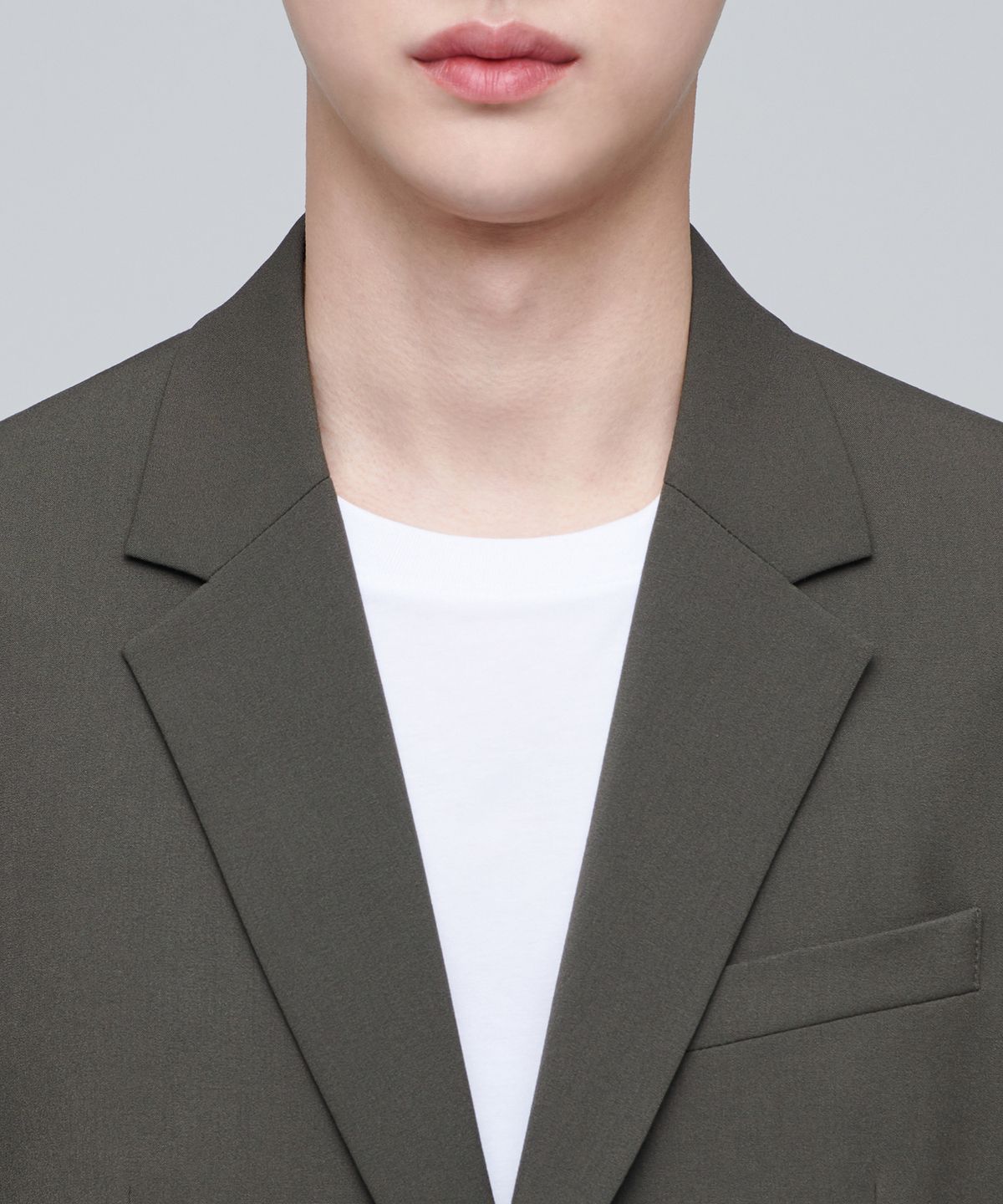 무신사 스탠다드(MUSINSA STANDARD) 라이트웨이트 릴렉스드 베이식 블레이저 [더스티 카키]