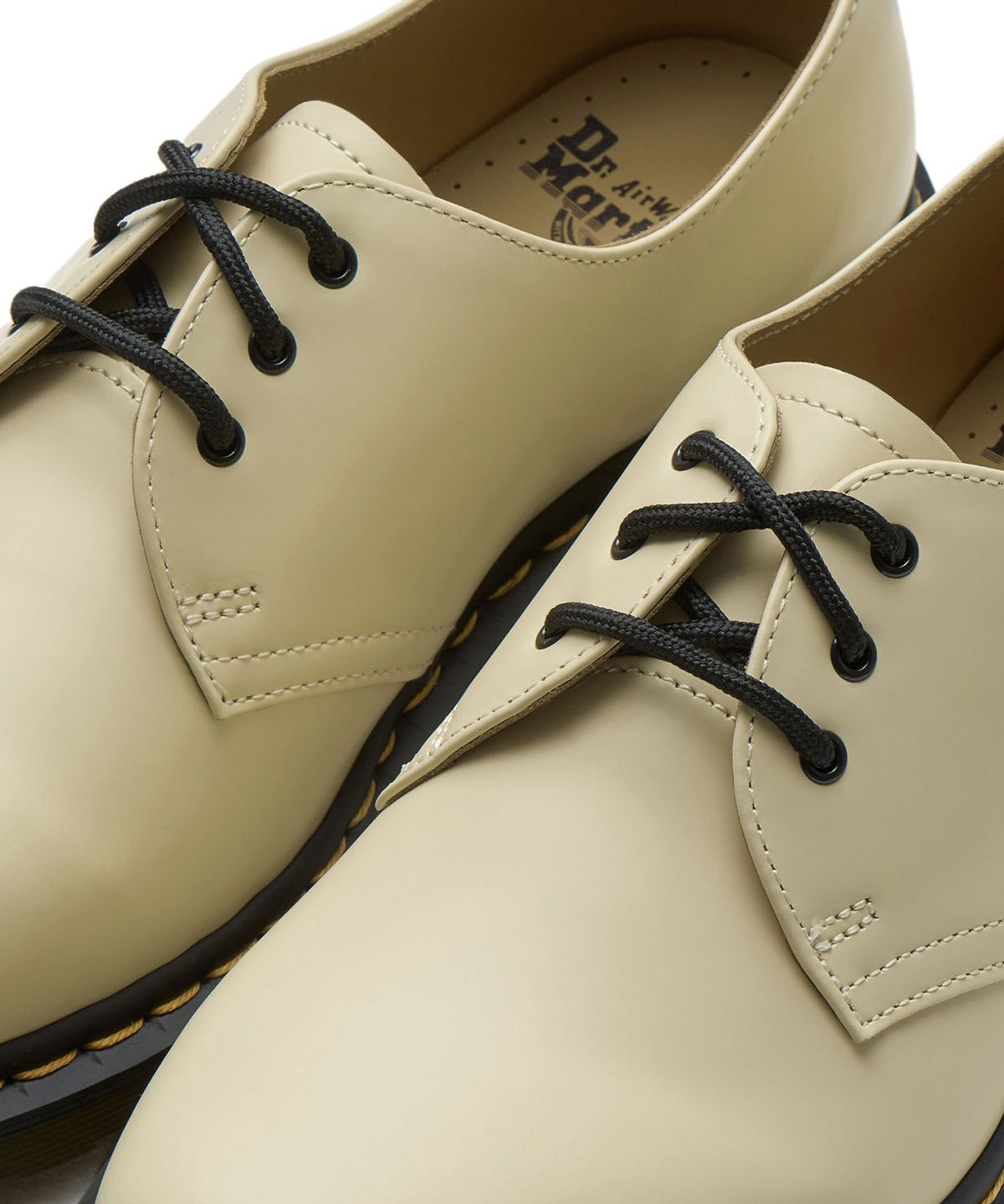 닥터마틴(DR.MARTENS) 1461 3홀 투알 스무스 크림 / 27430282