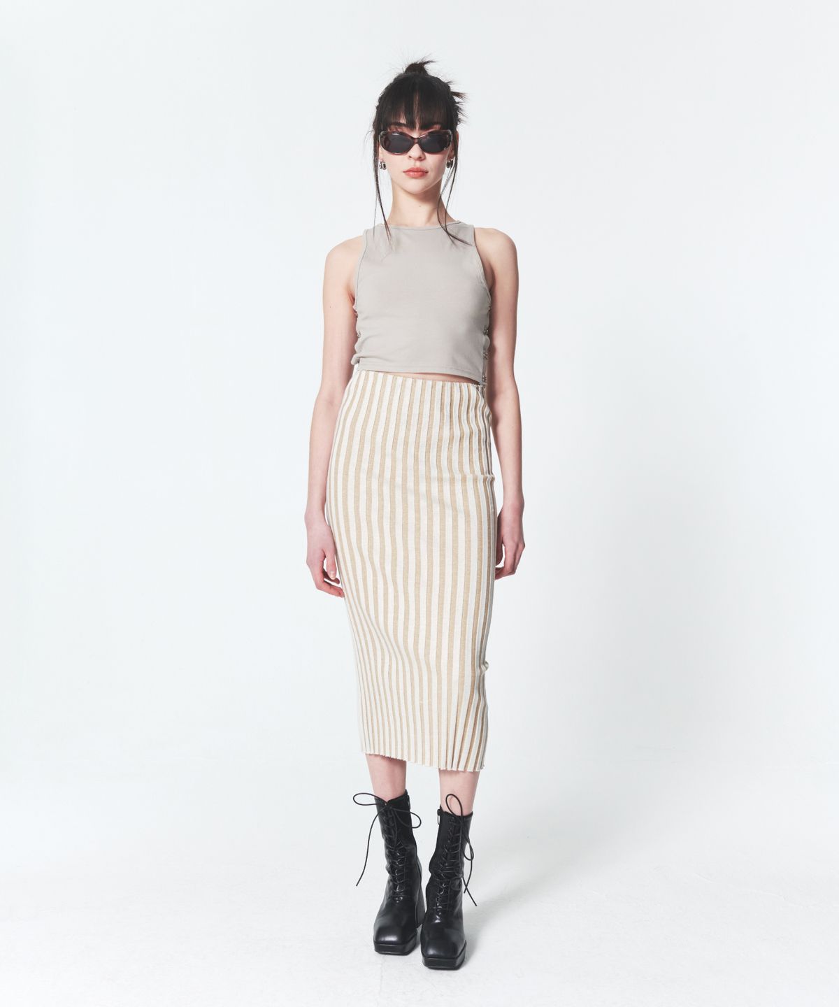 인프랩(INPREP) Hook N Eye Tank Top Beige