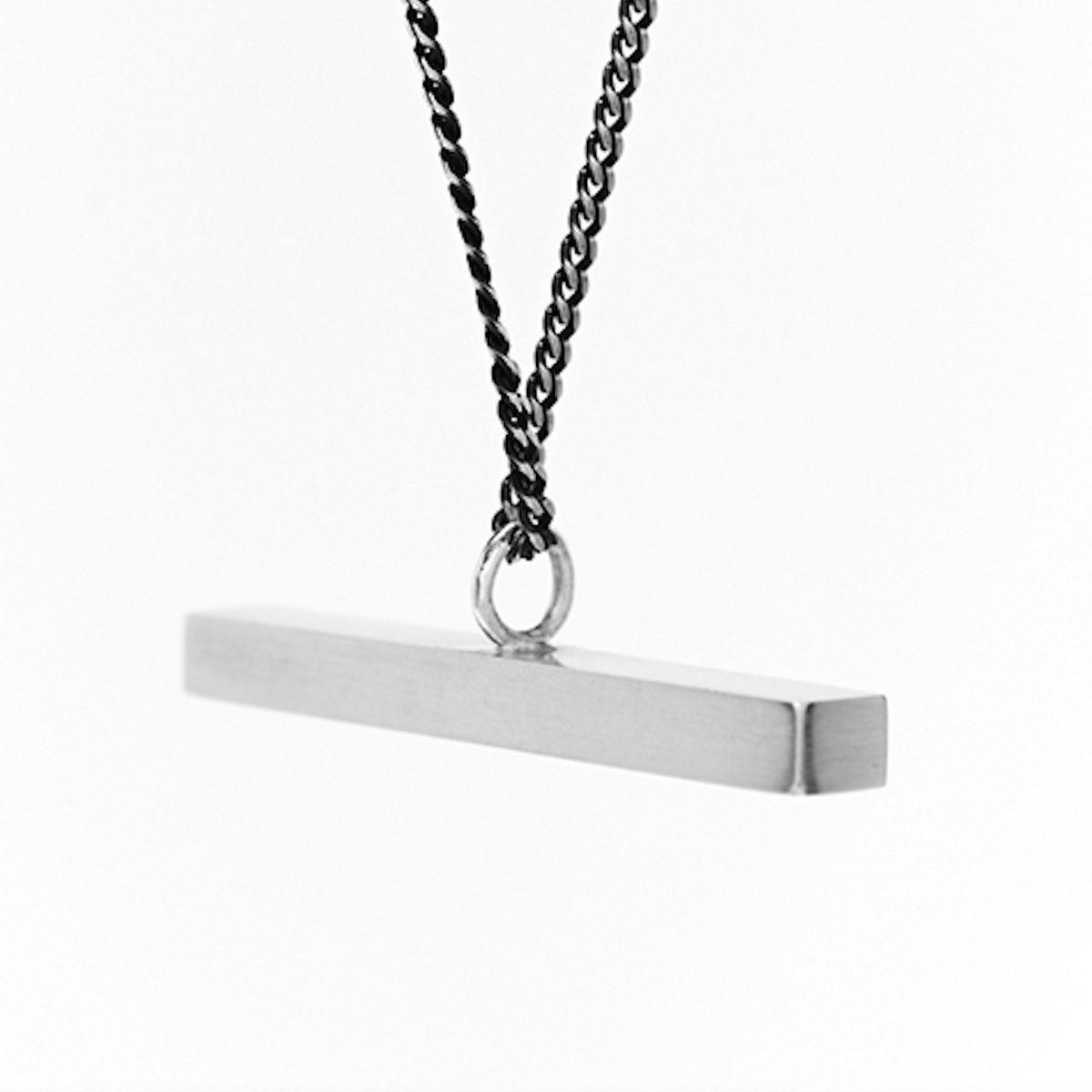 오버더라인(OVER THE LINE) Bold line Row Pendant