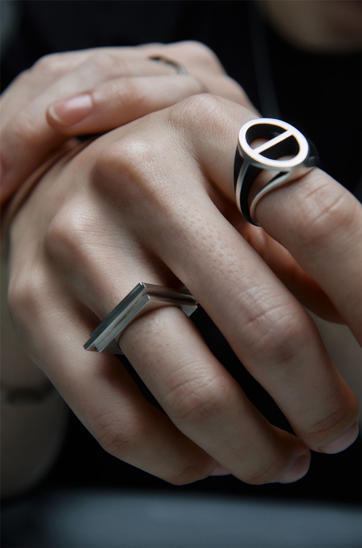 오버더라인(OVER THE LINE) Bold line Solid Square Ring