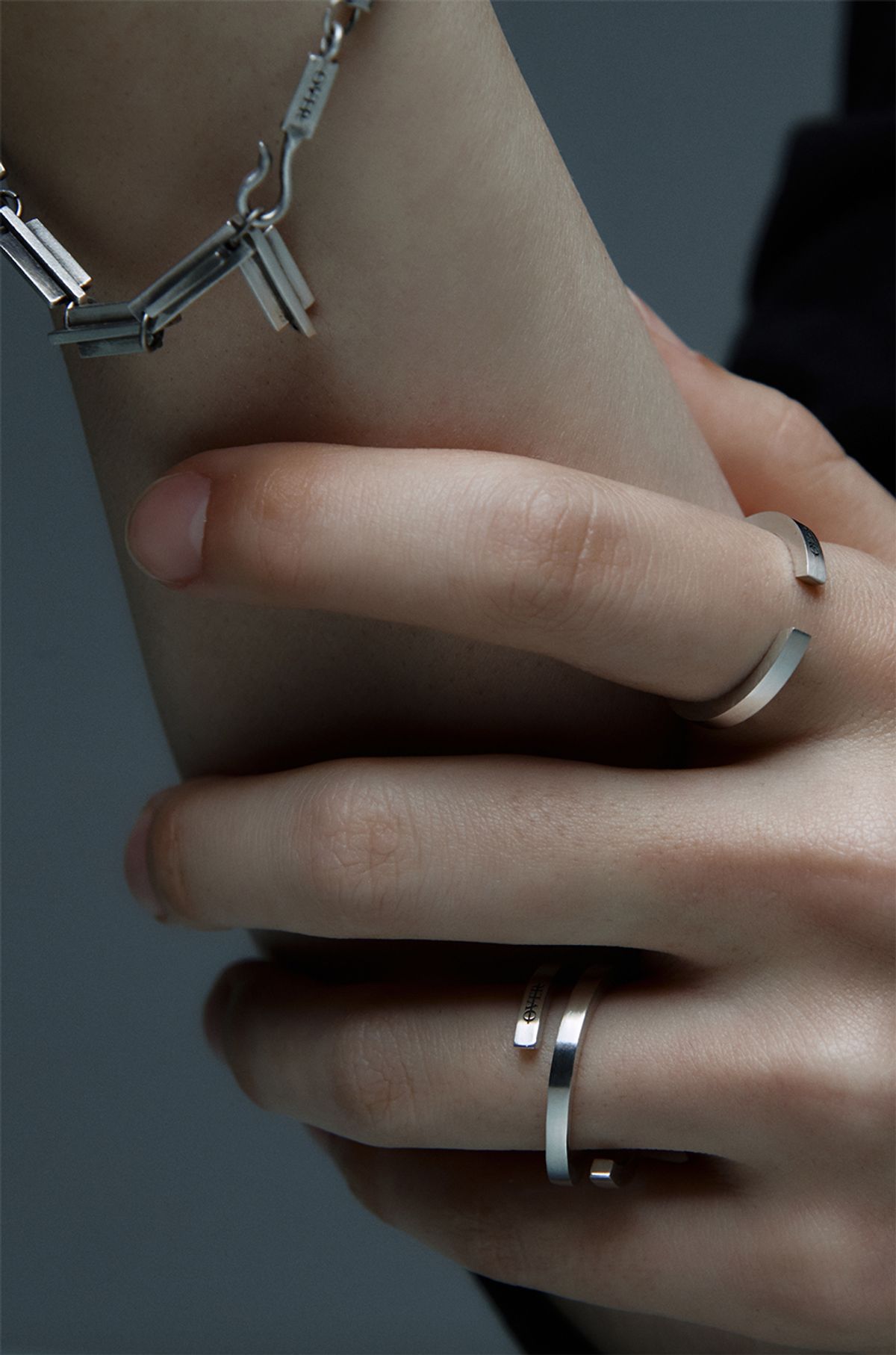 오버더라인(OVER THE LINE) Bold line Roll Ring