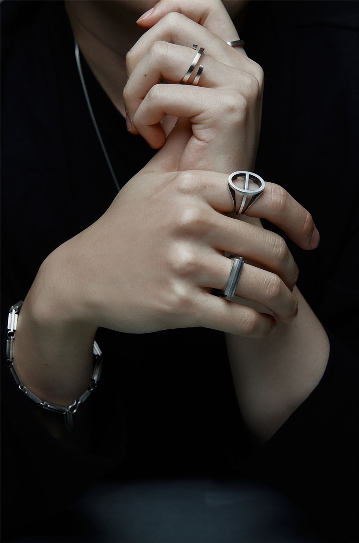 오버더라인(OVER THE LINE) Bold line Roll Ring