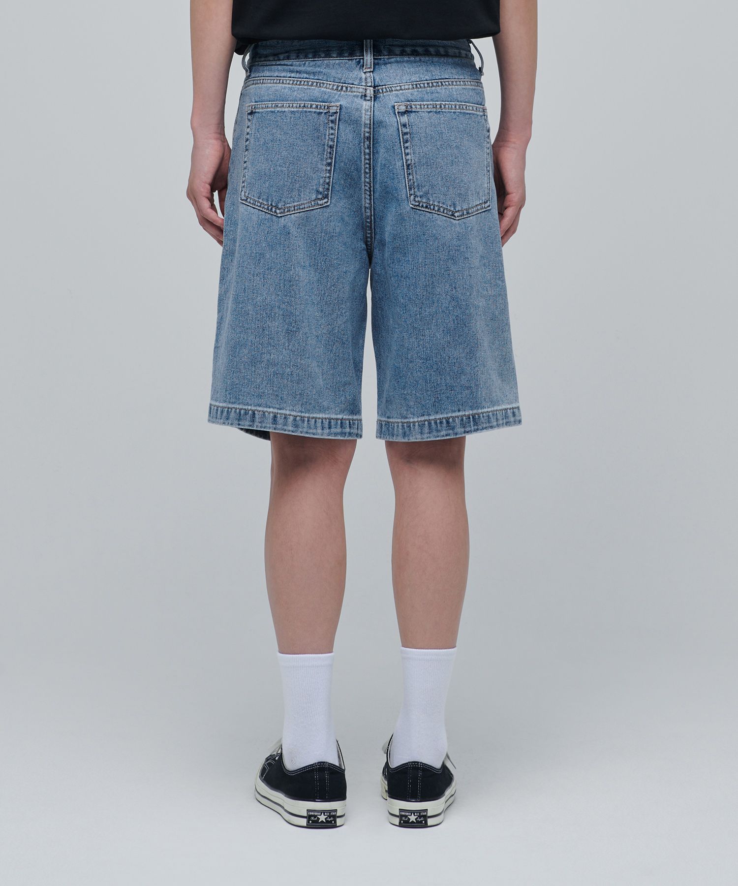 MUSINSA | MUSINSA STANDARD SINGLE PLEATED WIDE DENIM SHORTS