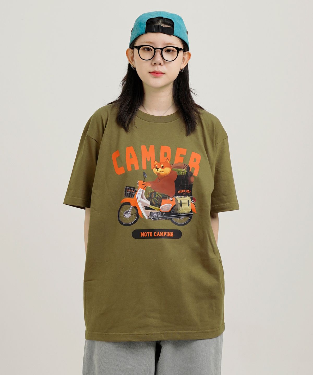 크림소다랩(CREAM SODA LAB) 모토 캠프 반팔티 올리브