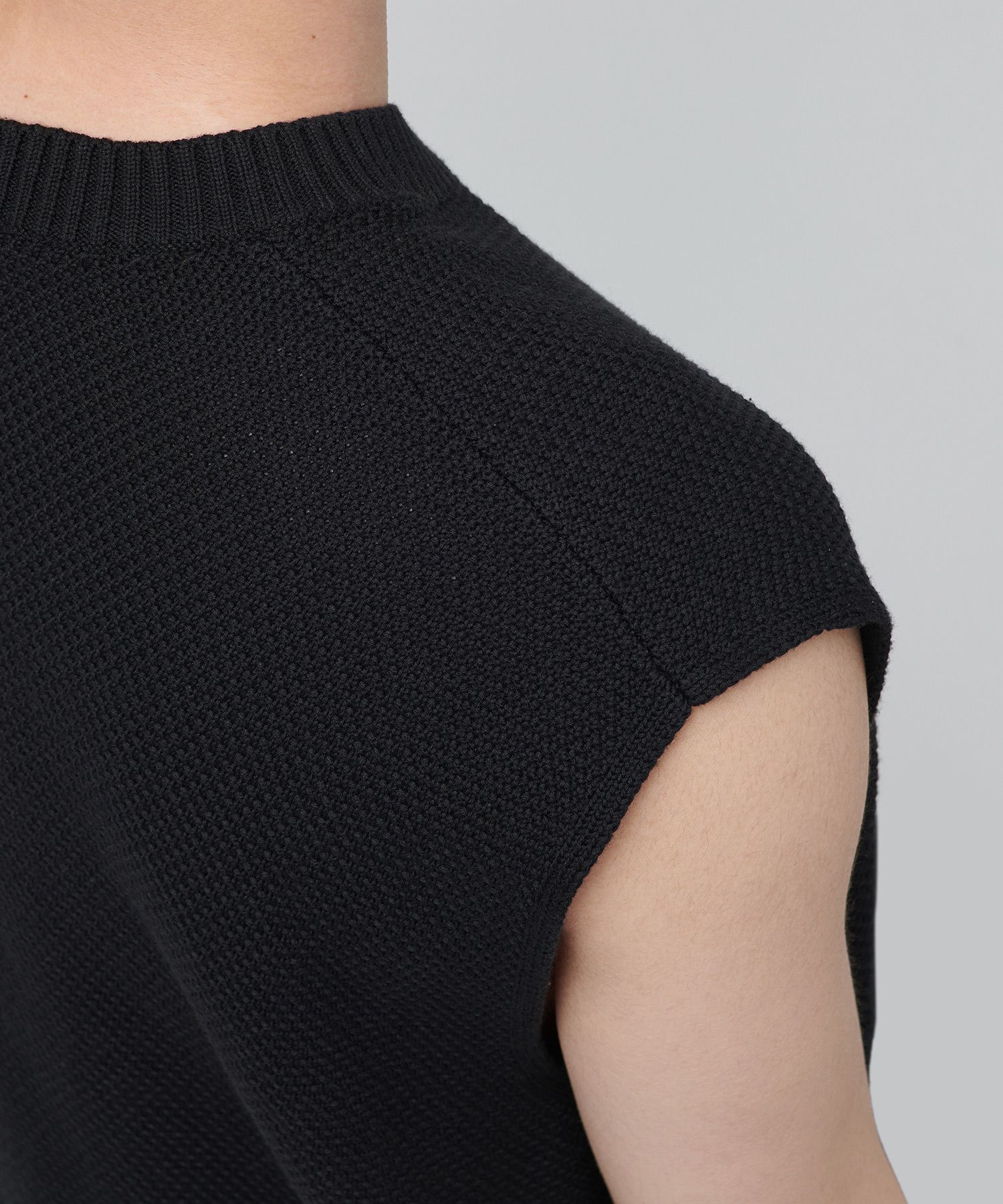 ニット・セーター *MUSINSA STANDARD* Textured crew neck knit vest black MMBWV3 MUSINSA | MUSINSA STANDARD TEXTURED CREWNECK KNIT VEST [BLACK]
