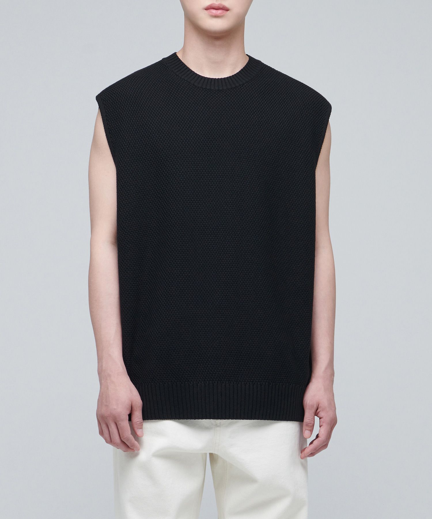 MUSINSA | MUSINSA STANDARD TEXTURED CREWNECK KNIT VEST [BLACK]
