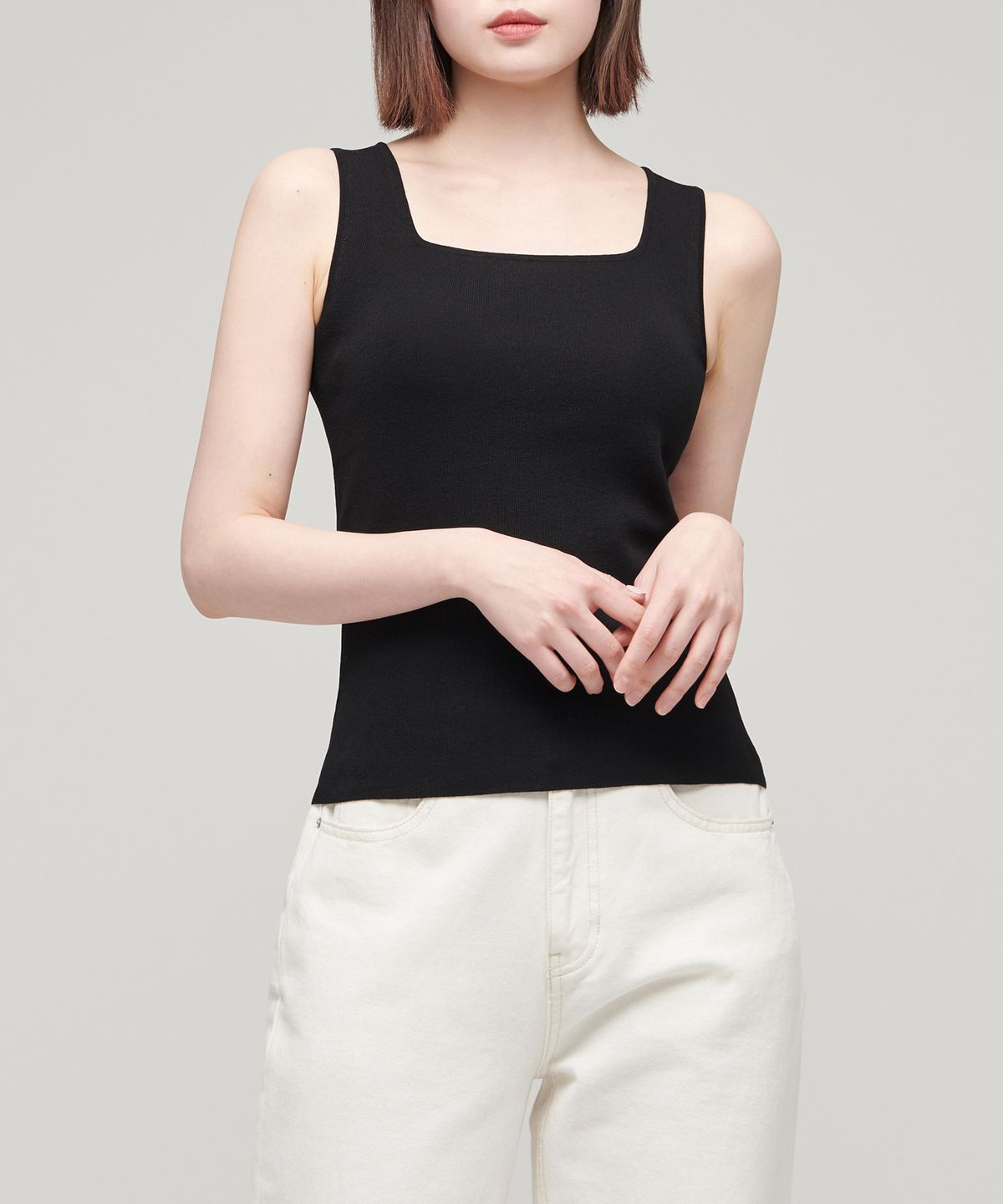 무신사 스탠다드 우먼(MUSINSA STANDARD WOMAN) 우먼즈 스퀘어 넥 니트 슬리브리스 탑 [블랙]