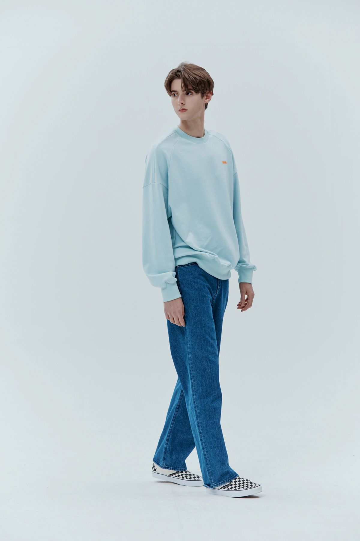 베스띠또(VESTITO) DIETRO LOGO GRANDE(뒷판 레이어 빅 로고 맨투맨)