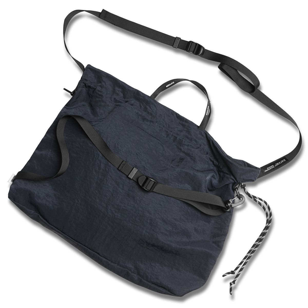 디아프바인(DIAFVINE) DV22STP.668 SLING BAG HEAVY NYLON -Deep Navy-
