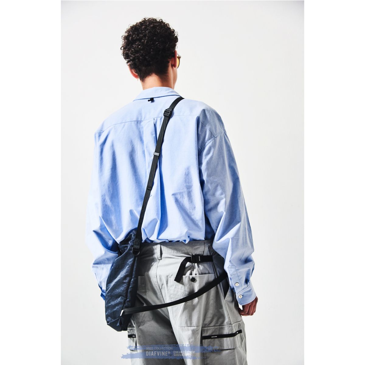 디아프바인(DIAFVINE) DV22STP.668 SLING BAG HEAVY NYLON -Deep Navy-
