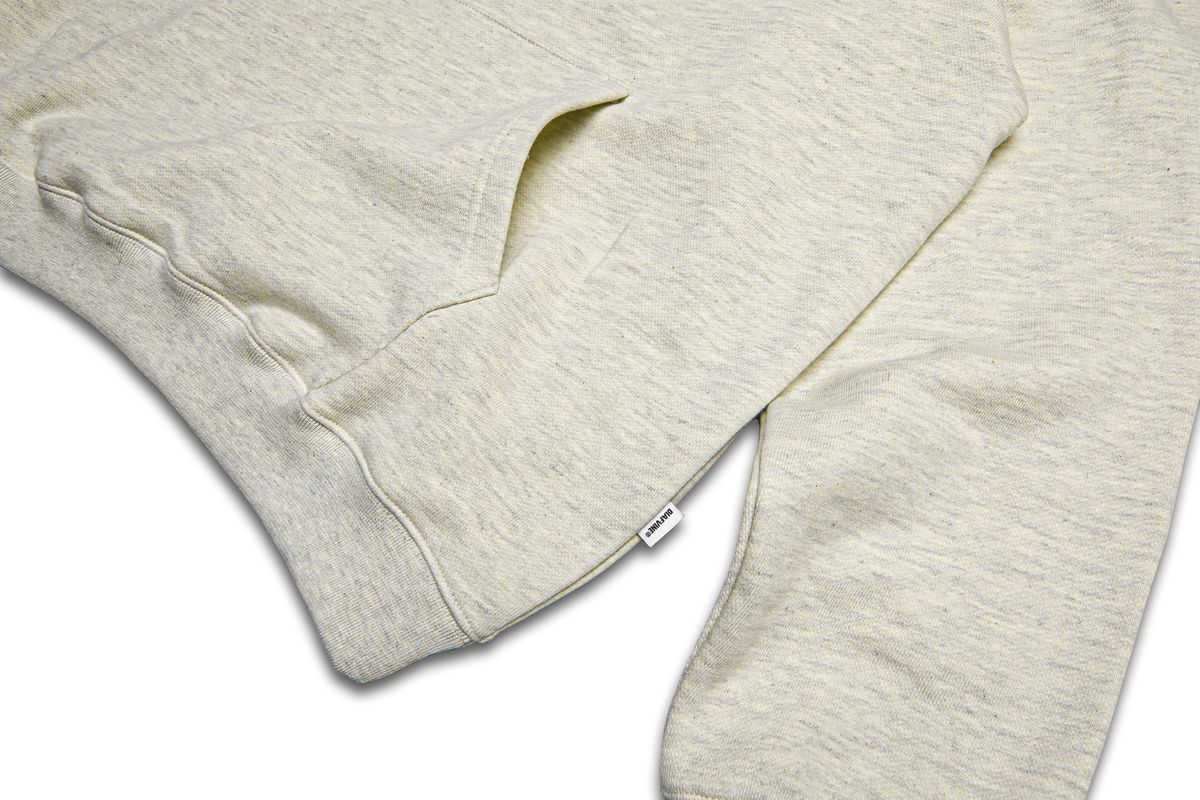 디아프바인(DIAFVINE) DV22STP.665 LOGO EMB COMBED YARN HOODIE -Oatmeal-
