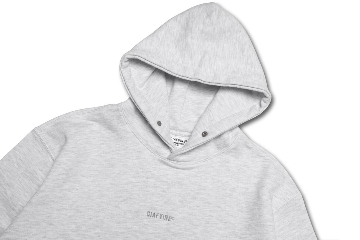 디아프바인(DIAFVINE) DV22STP.665 LOGO EMB COMBED YARN HOODIE -White Oatmeal-