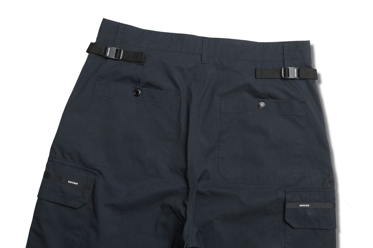 디아프바인(DIAFVINE) DV22SPT.664 ONE TUCK CARGO W.FIT TROUSERS -Navy-