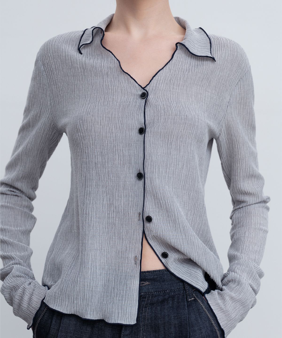 리이(RE RHEE) LETTUCE HEM BLOUSE TOP