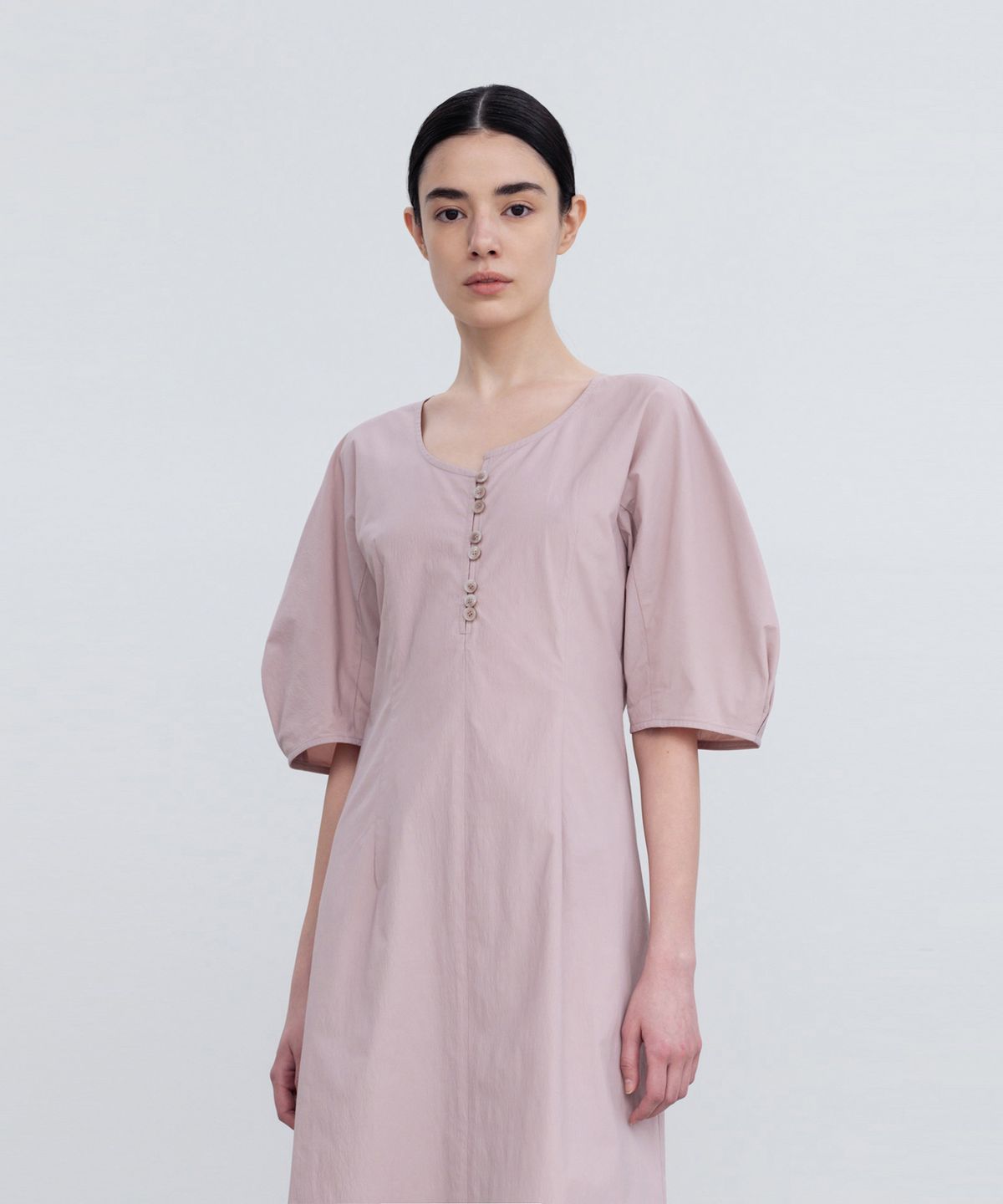 리이(RE RHEE) BALLOON SLEEVE ASYMMETRIC HEM DRESS