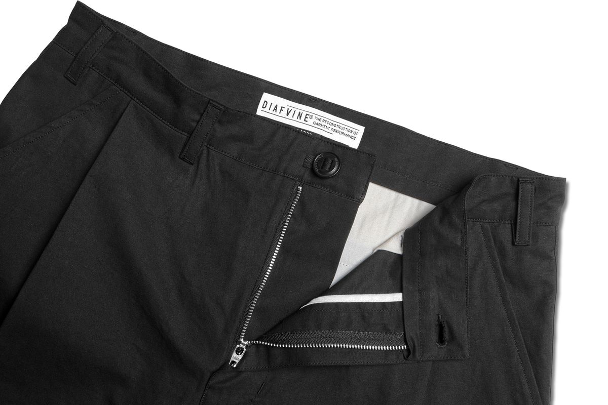 디아프바인(DIAFVINE) DV22SPT.662 ONE TUCK WIDE FIT TROUSERS -Black-