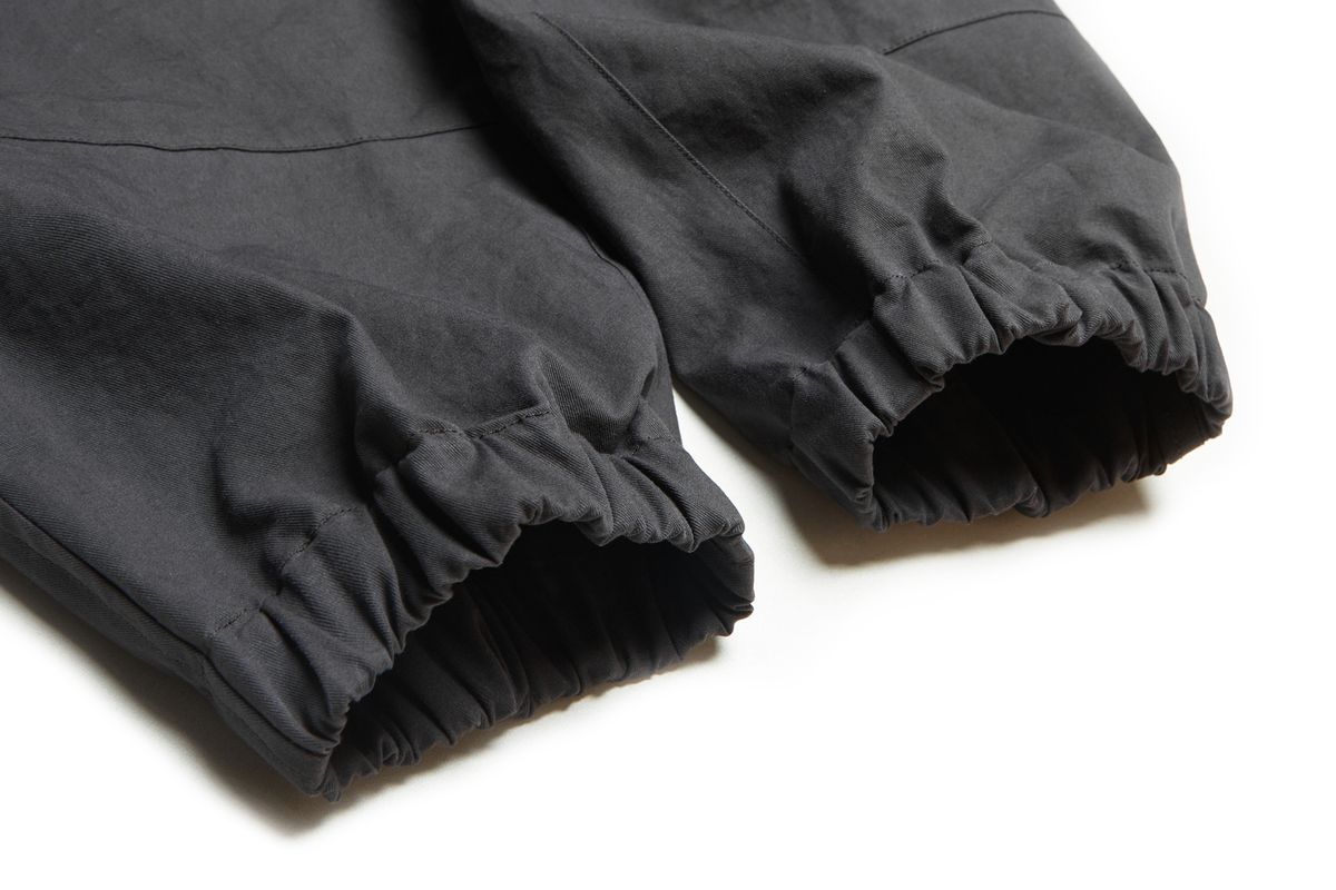 디아프바인(DIAFVINE) DV22SPT.661 WIDE FIT JOGGER -Charcoal gray-