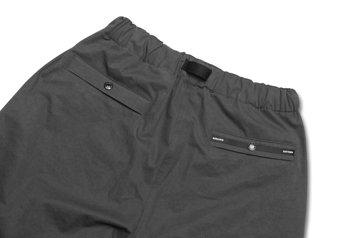 디아프바인(DIAFVINE) DV22SPT.661 WIDE FIT JOGGER -Charcoal gray-