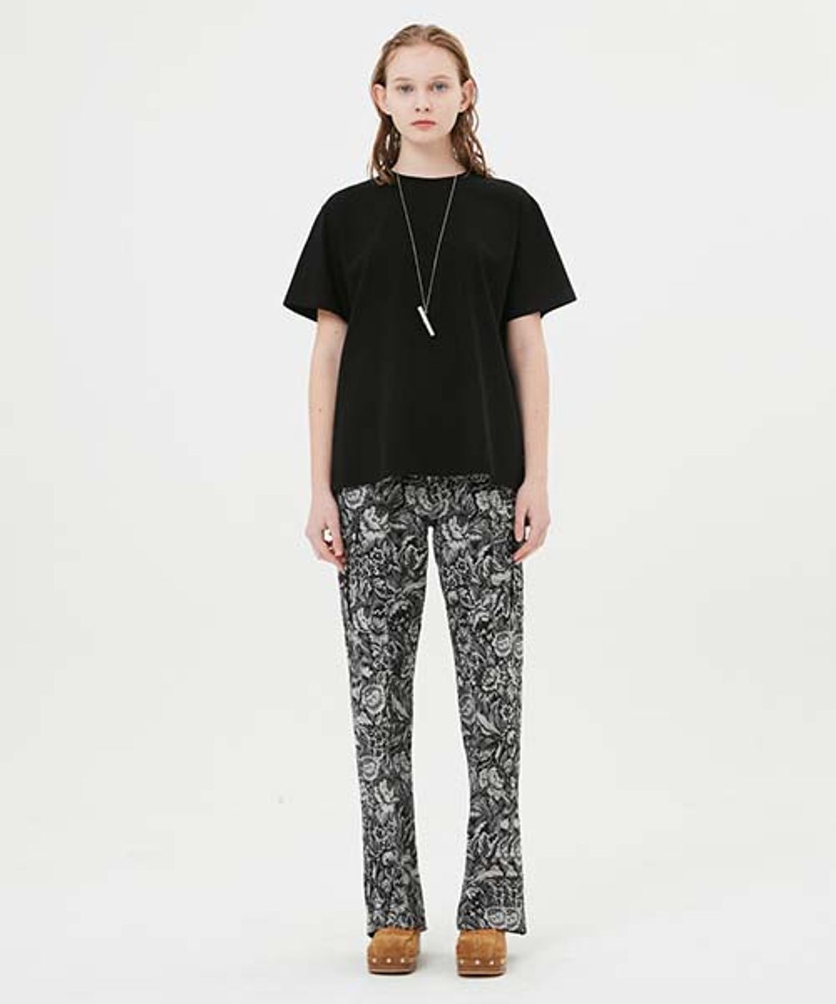 문선 아카이브(MOONSUN ARCHIVE) ESSENTIAL_UNISEX Argyle Hole Sleeve T-shirt  [Black]