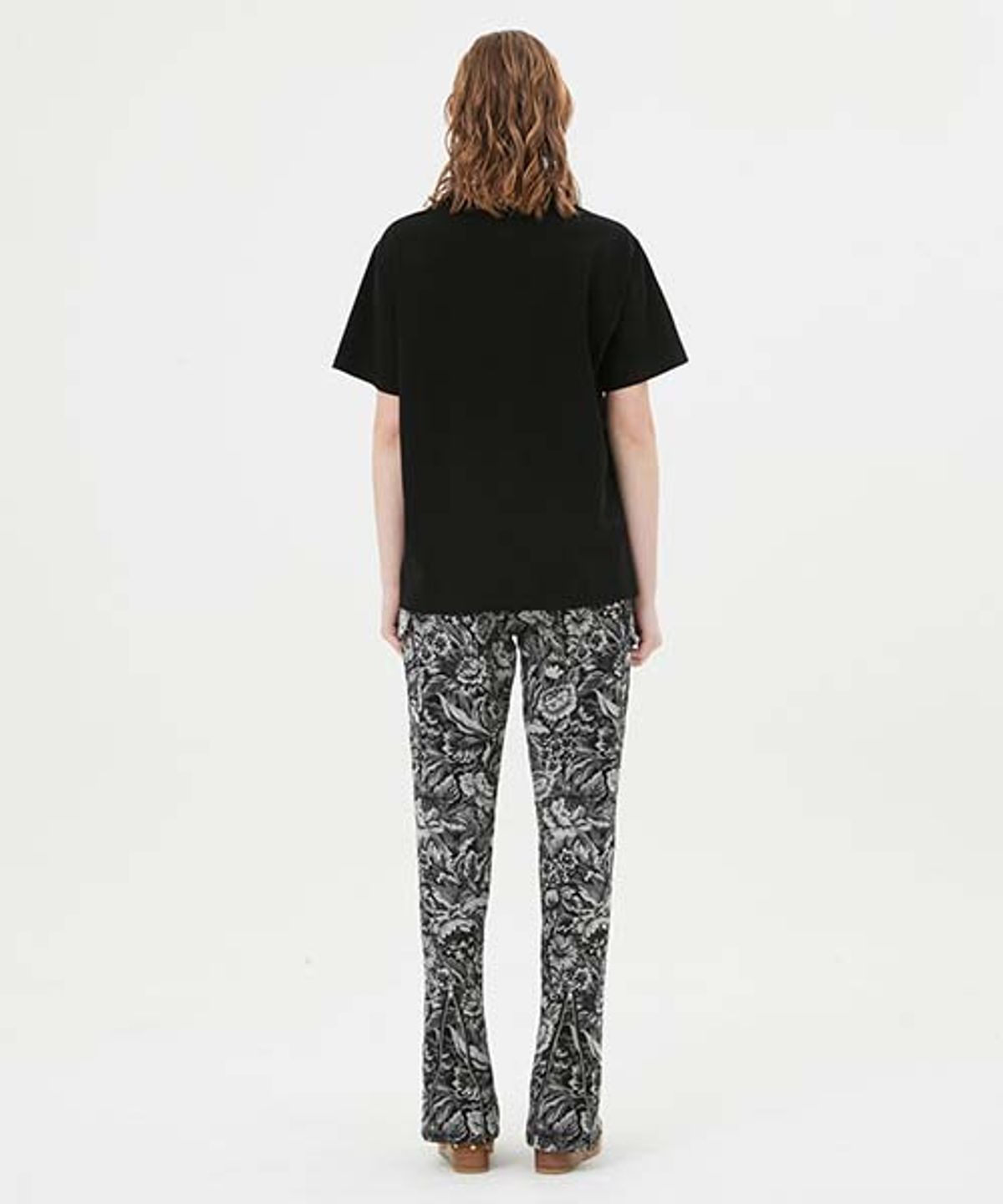 문선 아카이브(MOONSUN ARCHIVE) ESSENTIAL_UNISEX Argyle Hole Sleeve T-shirt  [Black]
