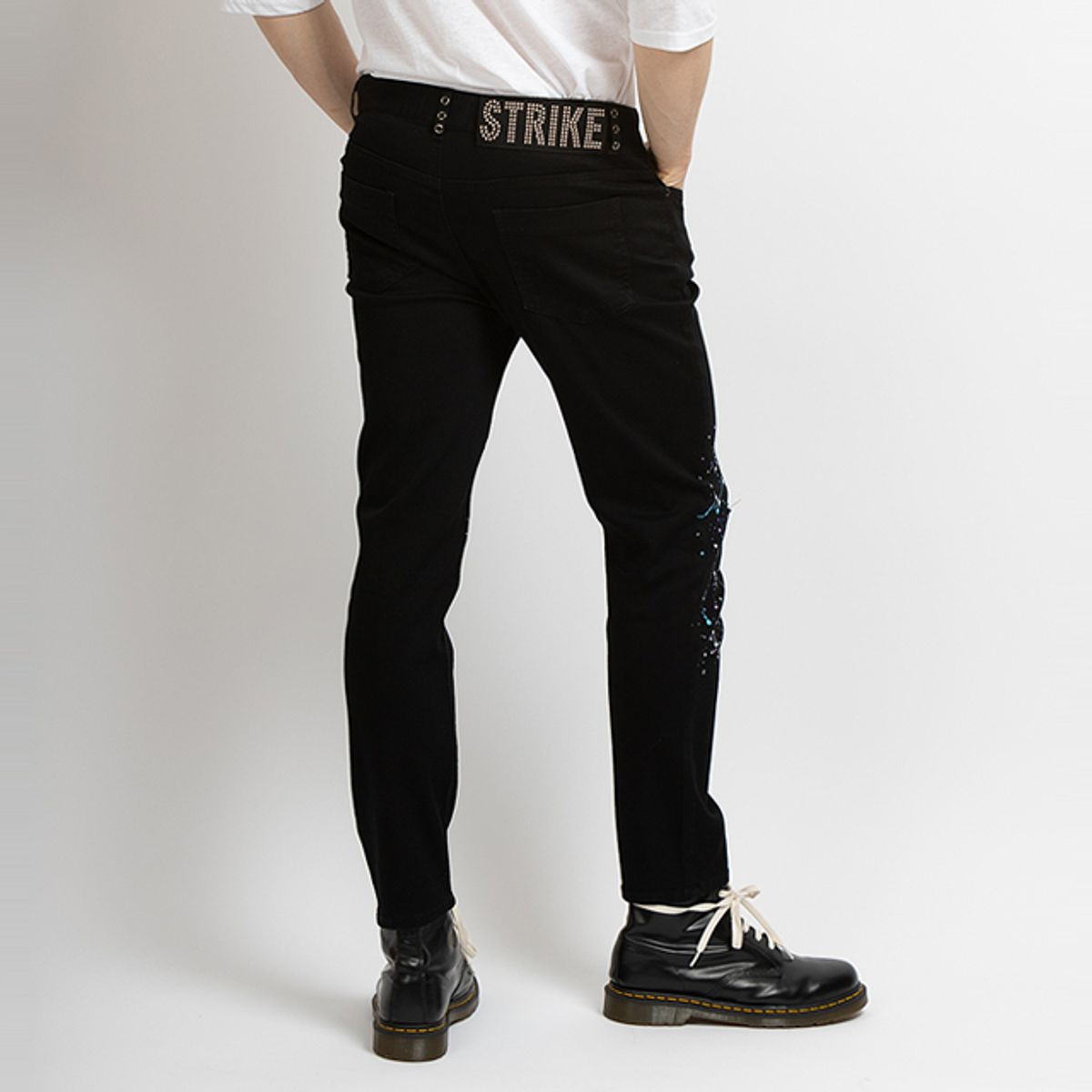 스트라이크(STRIKE) 아트워크 스트레치 슬림 펑크 아일릿 진 (BLACK)