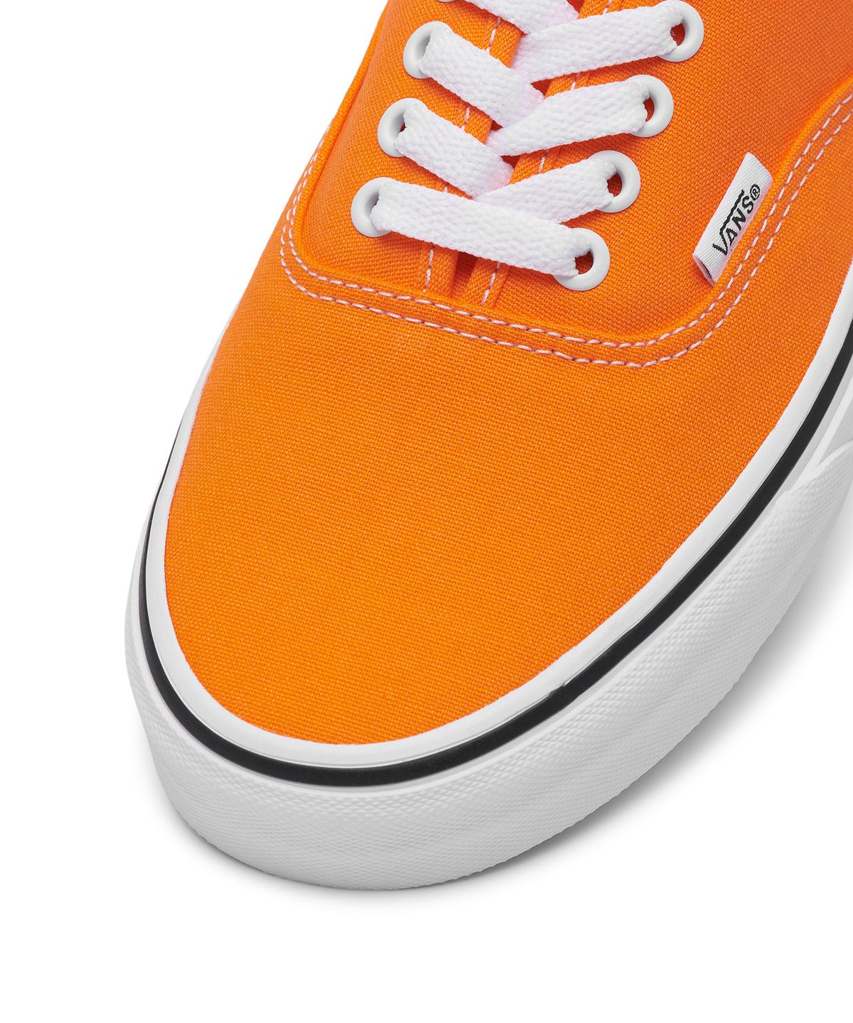 반스(VANS) 어센틱 - 오렌지 타이거:트루 화이트 / VN0A5KRDAVM1