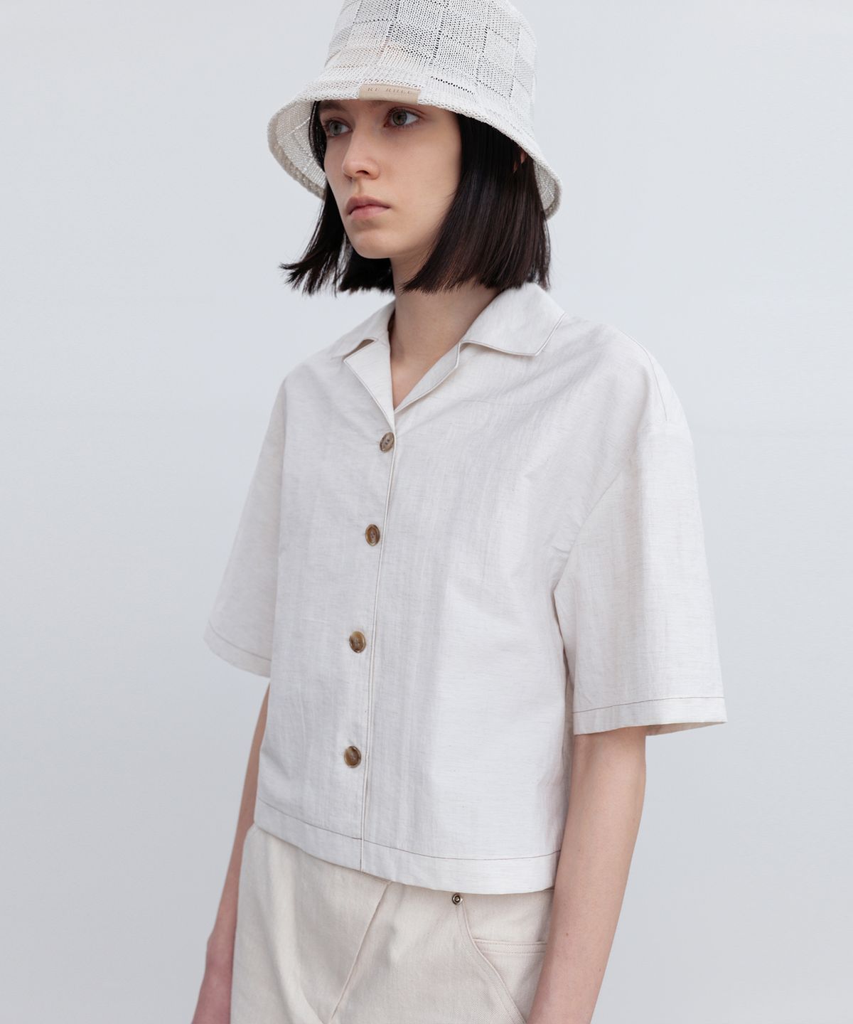 리이(RE RHEE) OVERSIZED SAFARI LINEN SHIRT