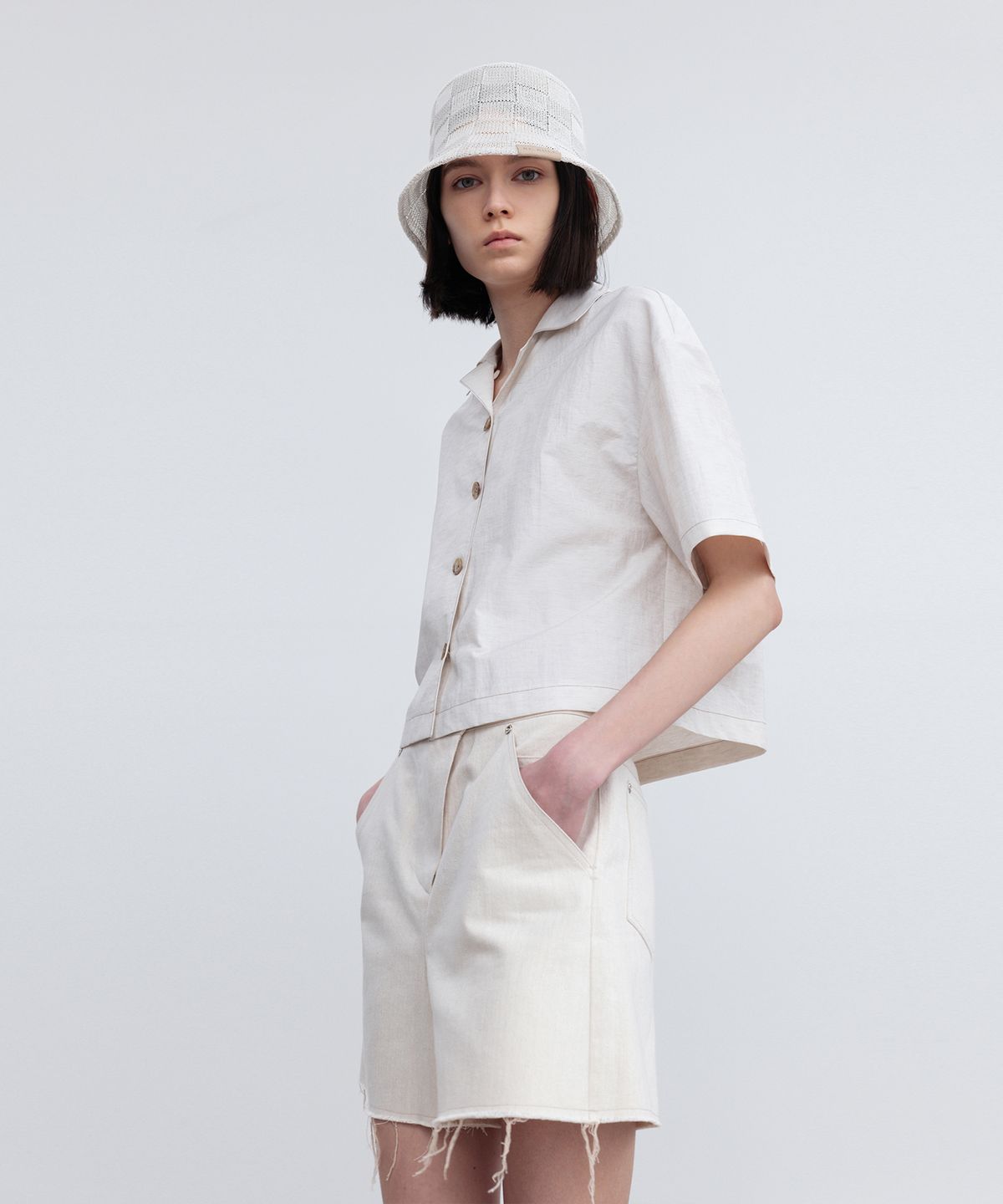 리이(RE RHEE) OVERSIZED SAFARI LINEN SHIRT