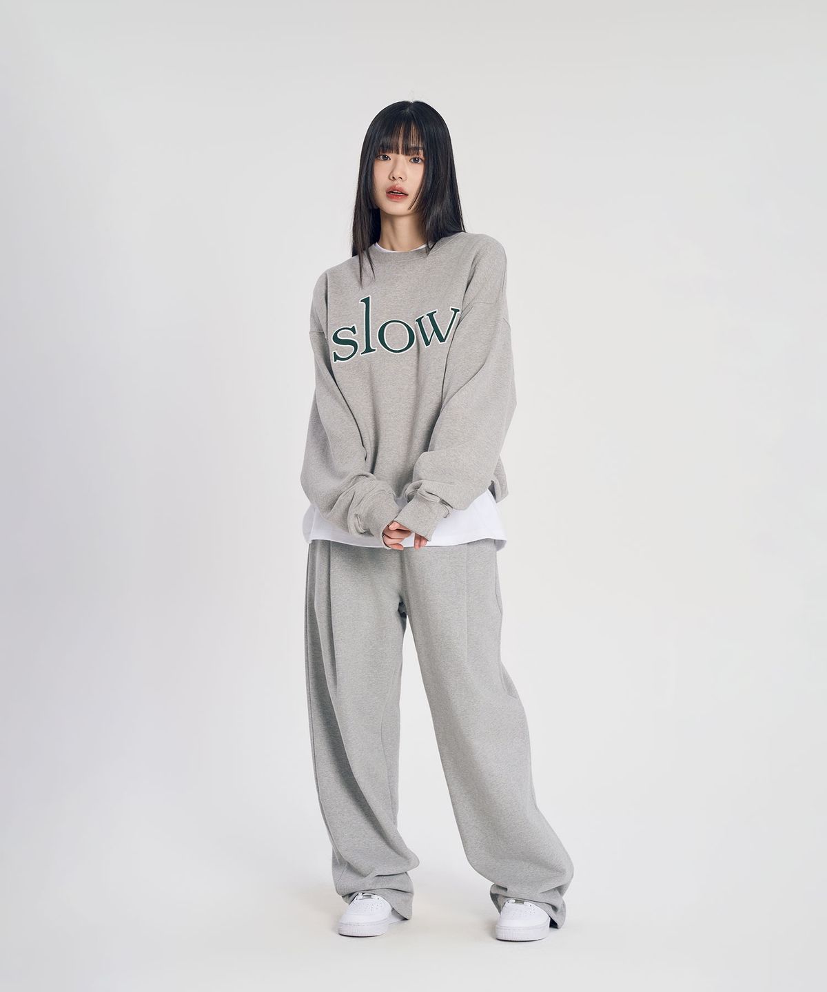 슬로우 레코드 하우스(SLOW RECORD HOUSE) 원턱 스웻 팬츠 - 2 COLOR