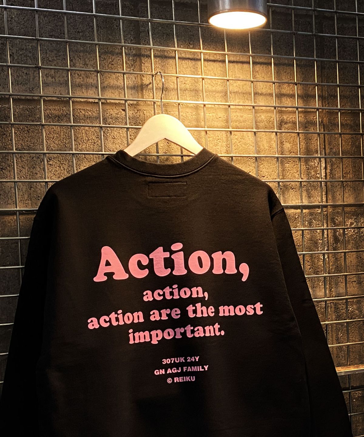 레이쿠(REIKU) RK action mtm black 맨투맨