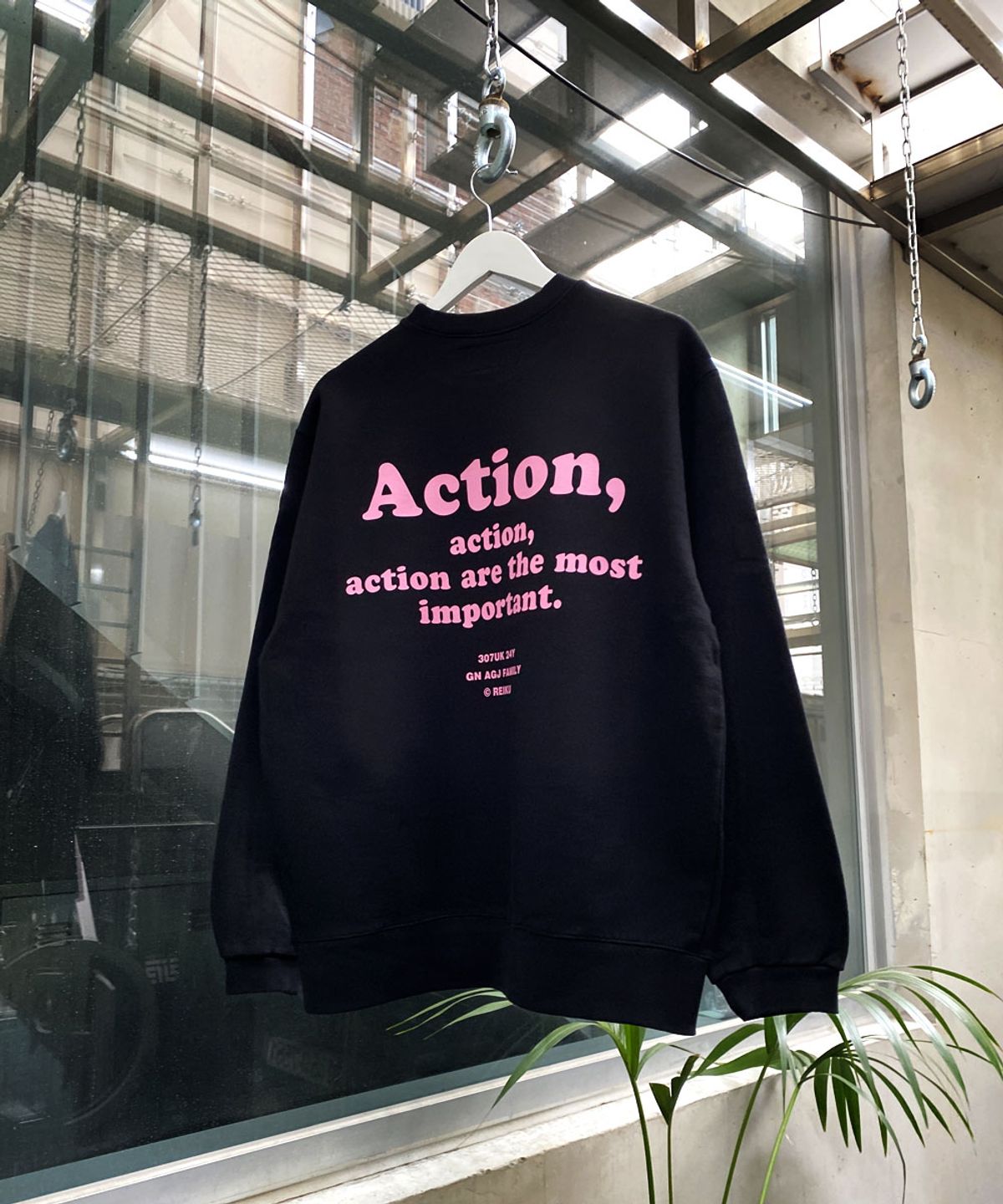 레이쿠(REIKU) RK action mtm black 맨투맨