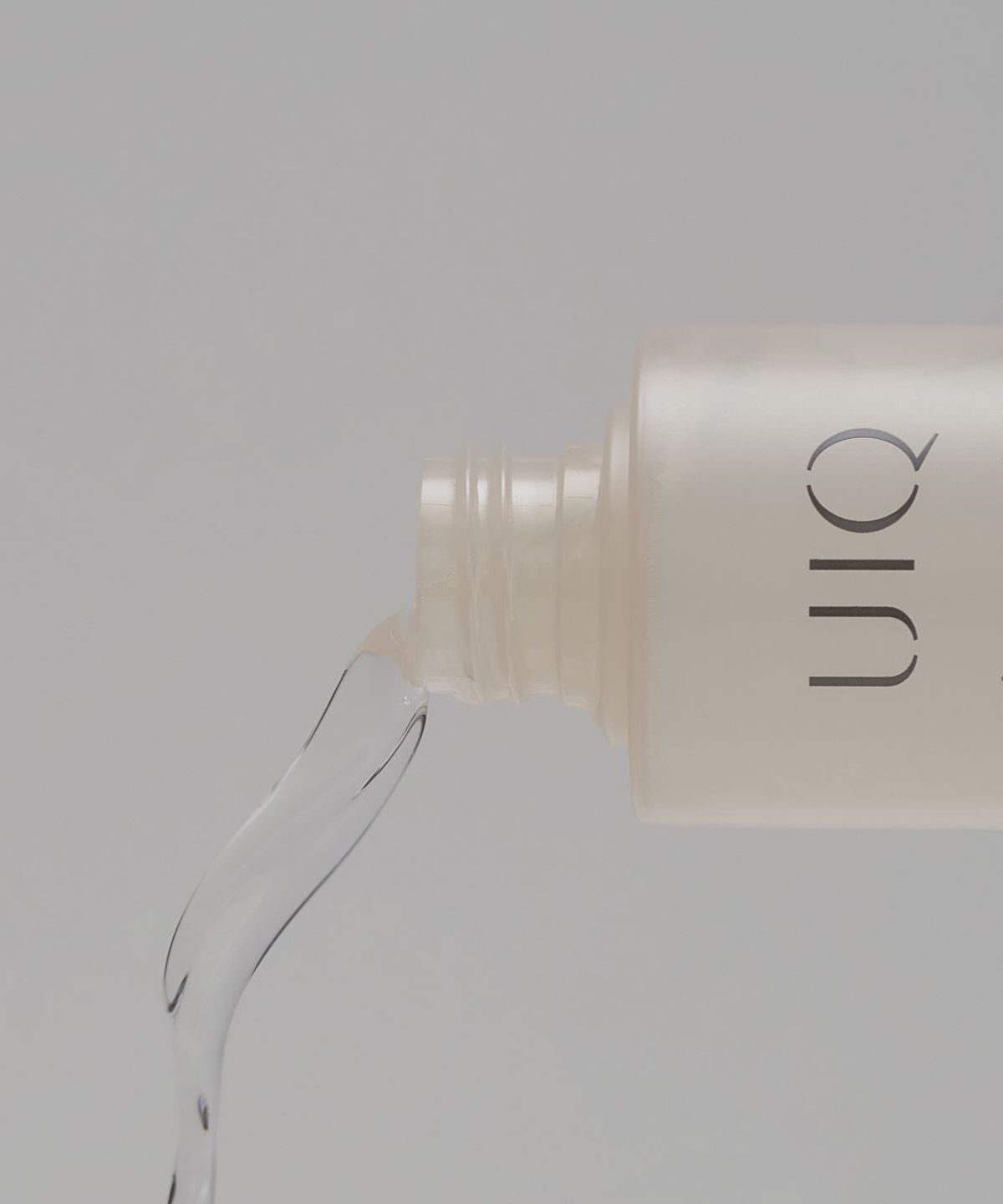 유이크(UIQ) 바이옴 베리어 트리트먼트 에센스 150ml