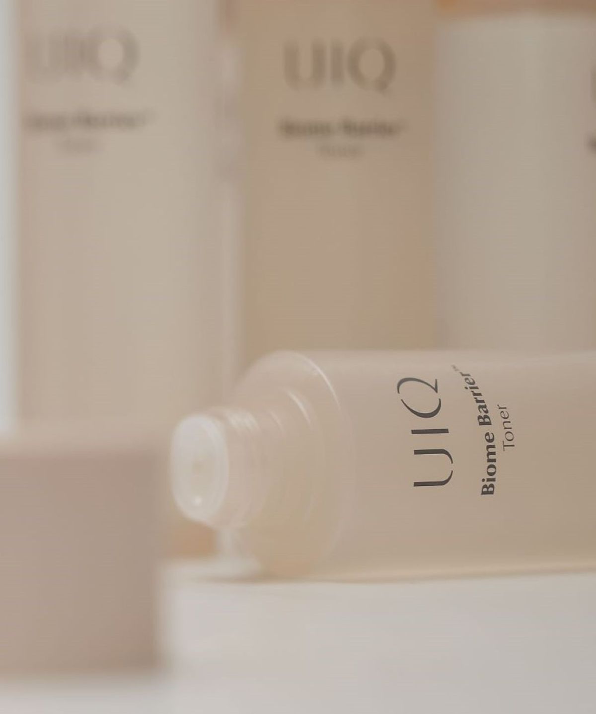 유이크(UIQ) 바이옴 베리어 트리트먼트 에센스 150ml
