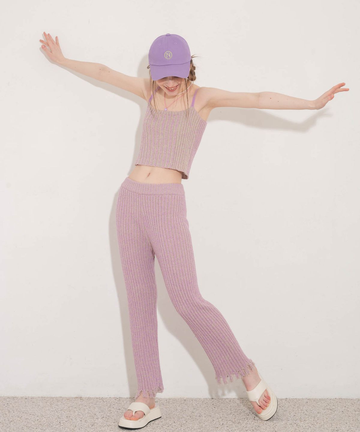 언유주얼 노말(UNUSUALNORMAL) DAMAGED KNIT PANTS_LAVENDER
